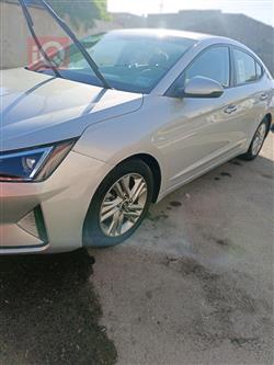 هیوندای ئەلەنترا